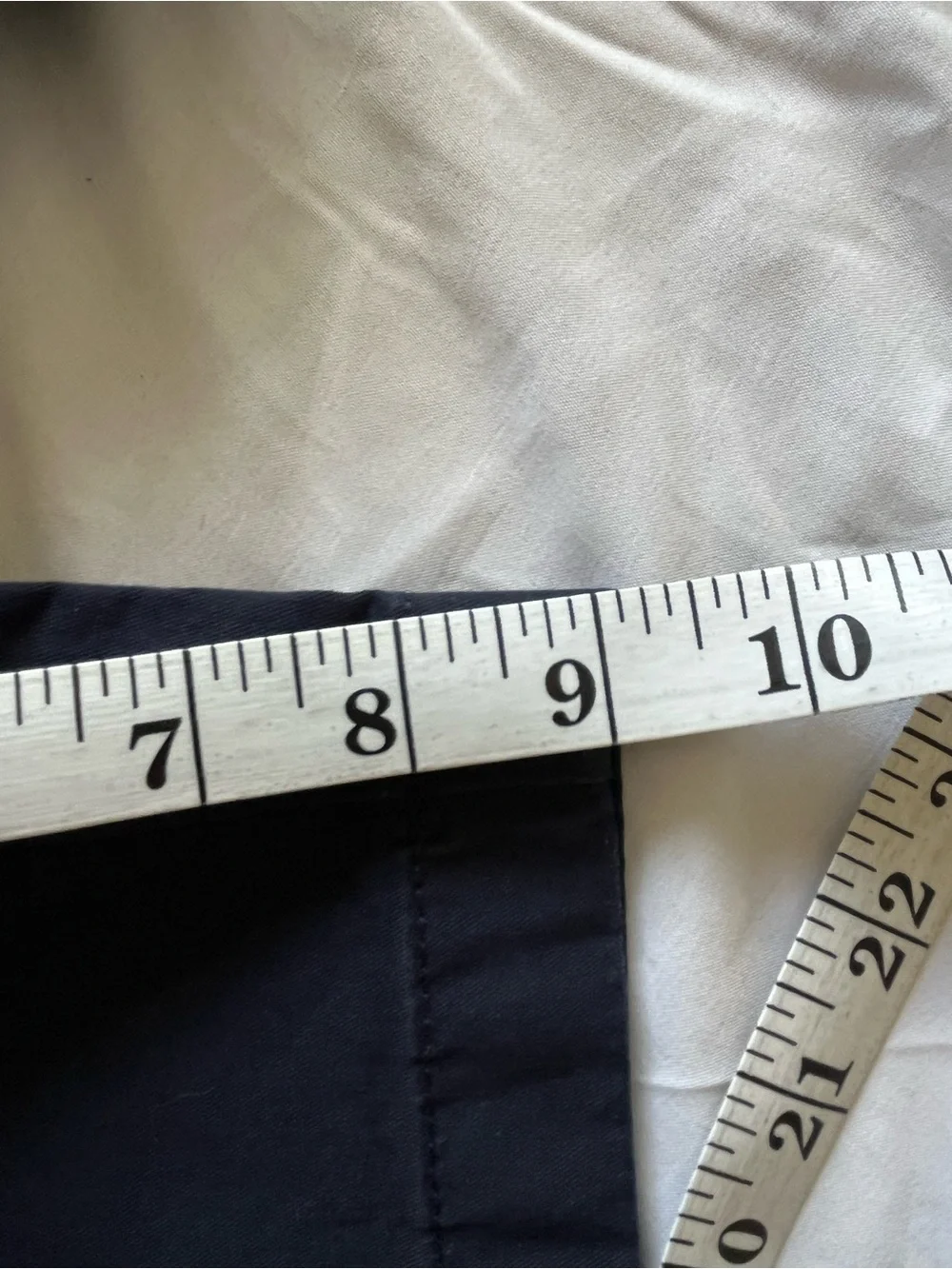 J. Crew Women’s Navy Flat-Front Chino Bermuda Shorts 9” Size 4 NWT